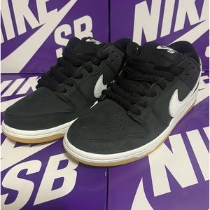 Nike SB Dunk Low Pro Black/ White-Black Gum Bottom CD2563-006 Men 10/ Wmns 11.5